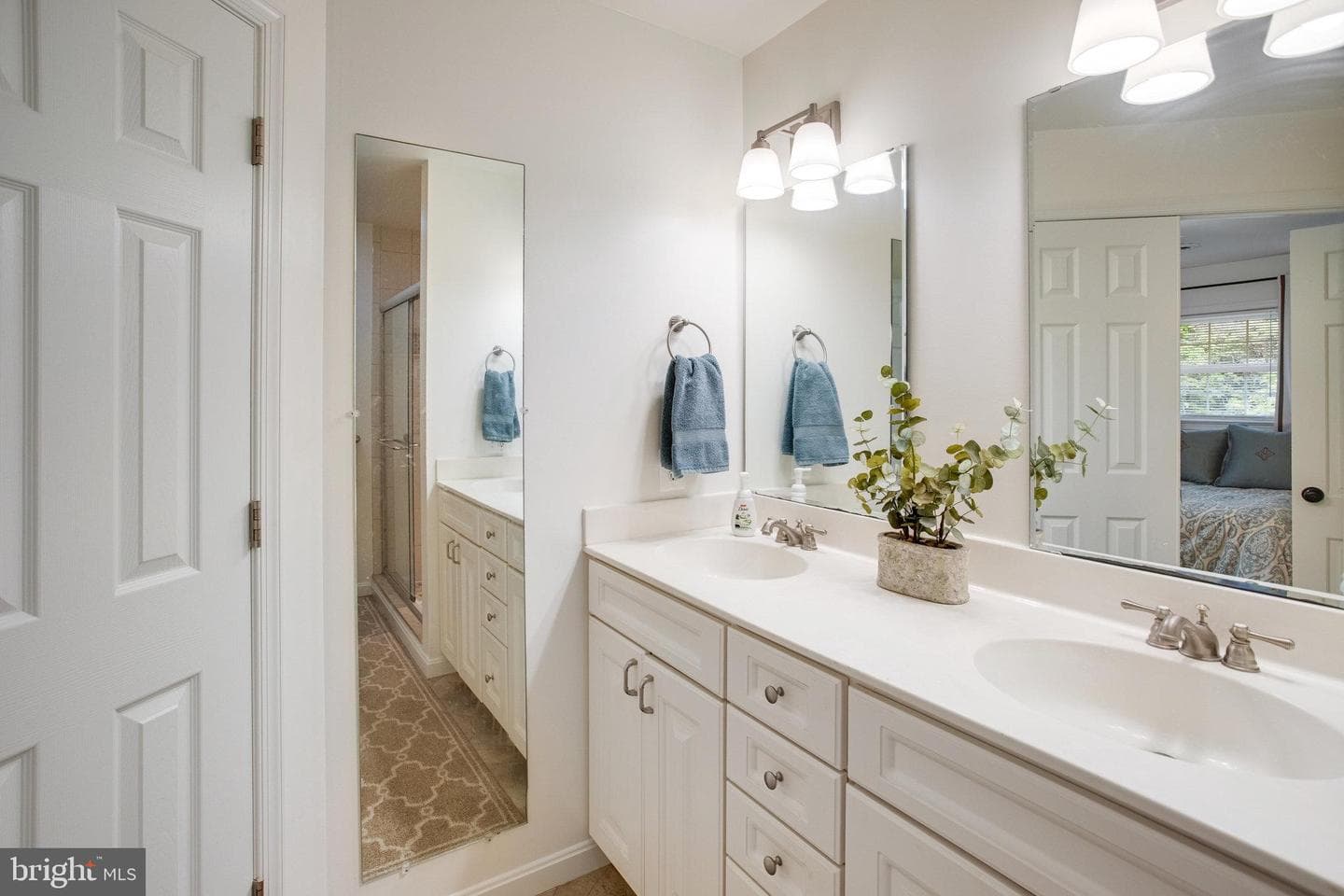 10704 Montgomery Drive photo 35
