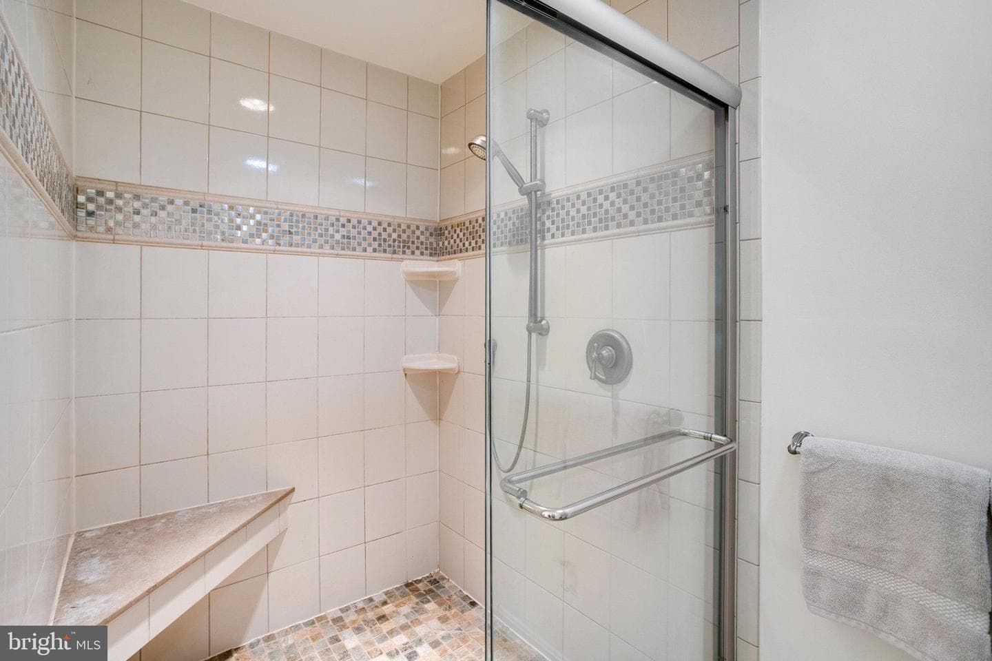 10704 Montgomery Drive photo 36