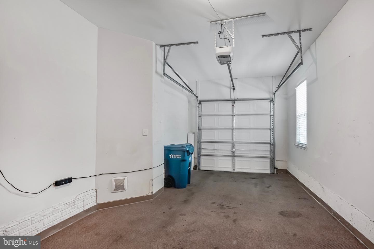 7493 Brunson Circle photo 14