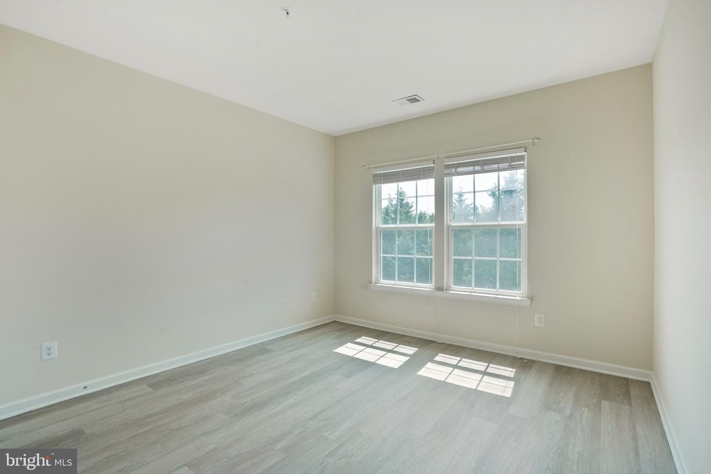 7493 Brunson Circle photo 8