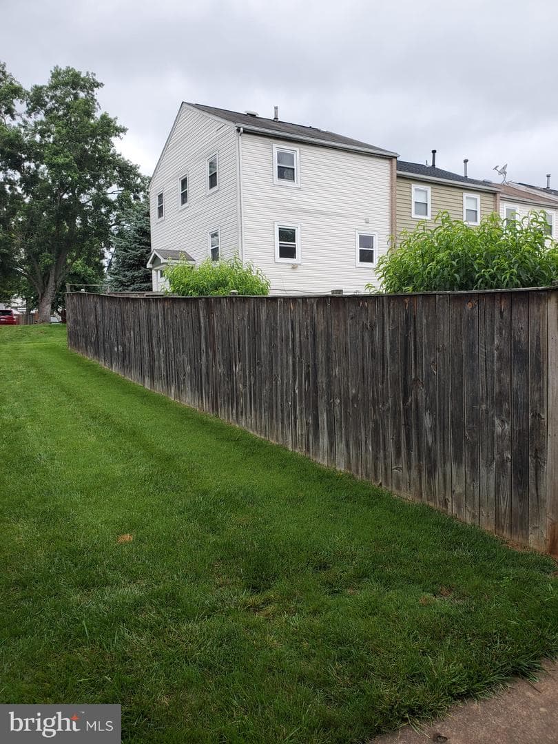 7584 Quail Run Lane photo 3