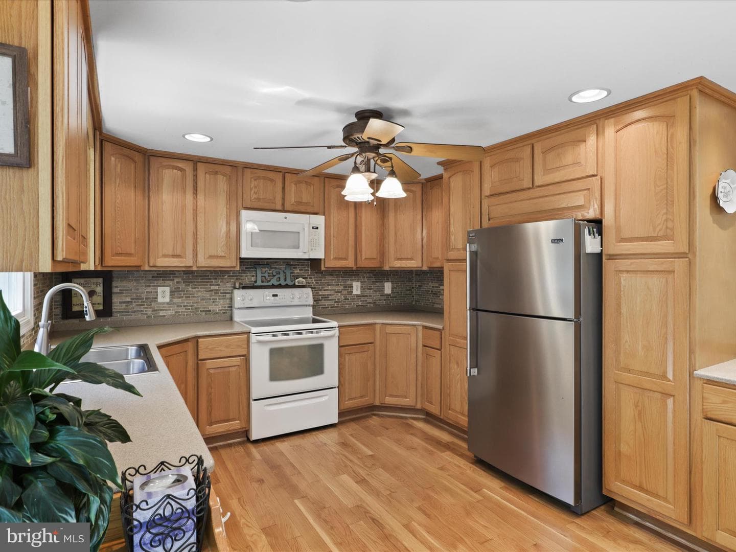 14568 Leary Street photo 13