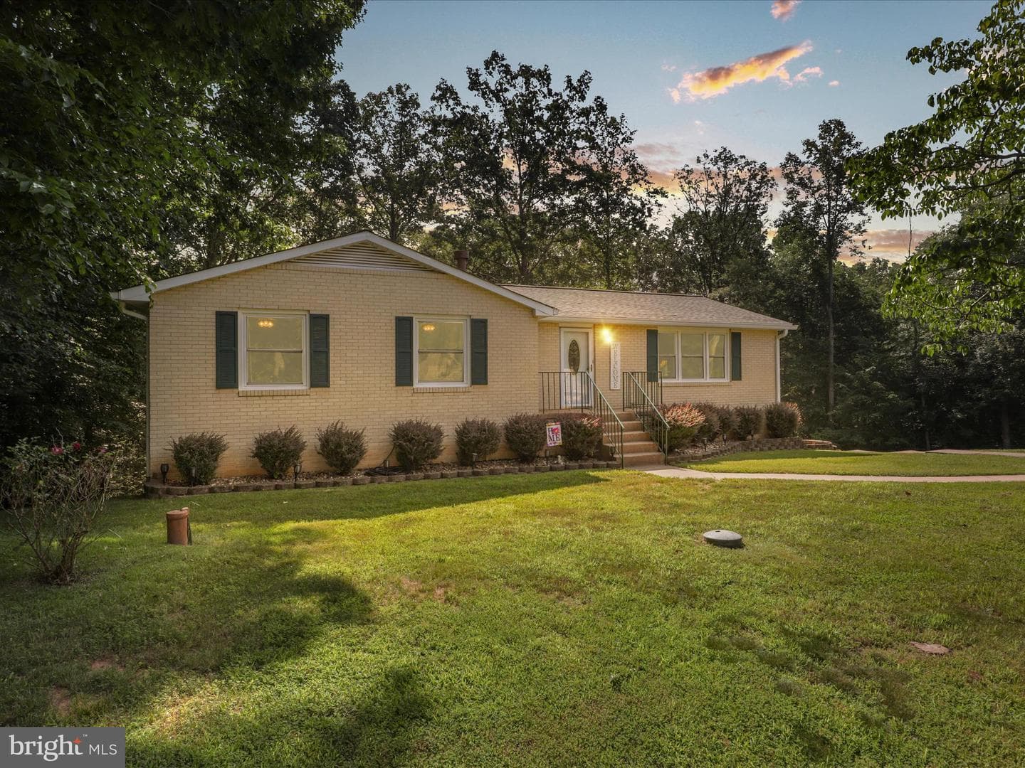 14568 Leary Street photo 2