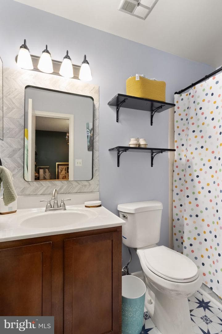 3086 Bridgeton Court photo 35