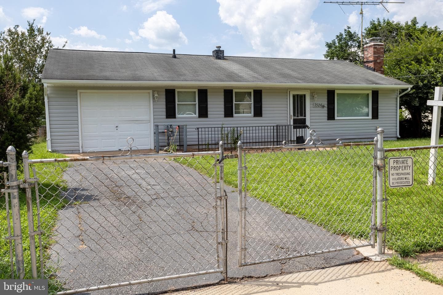 7526 Albemarle Drive photo 3