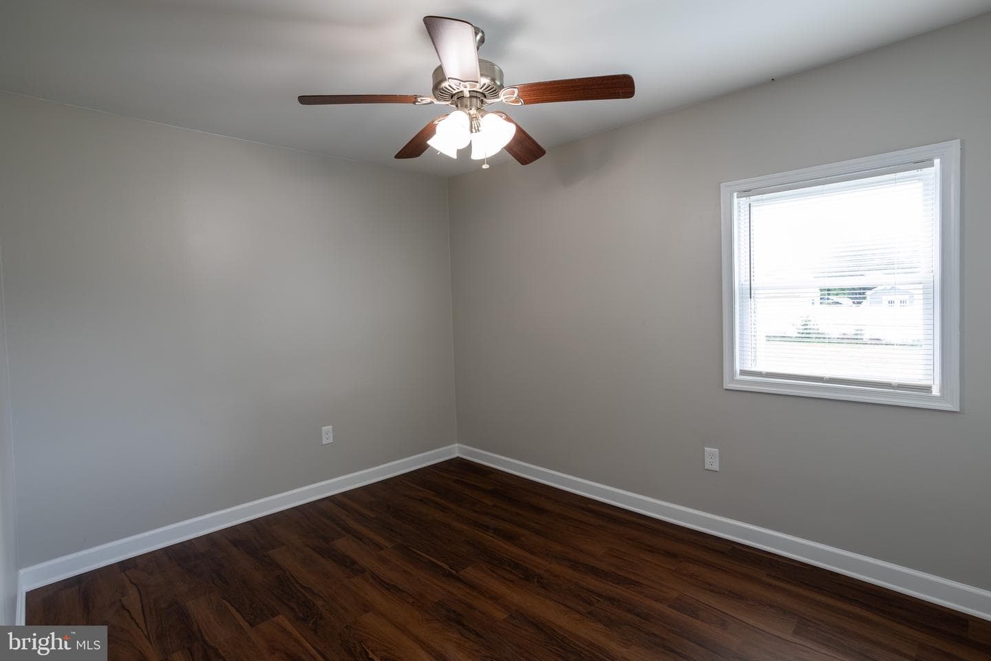 7526 Albemarle Drive photo 8