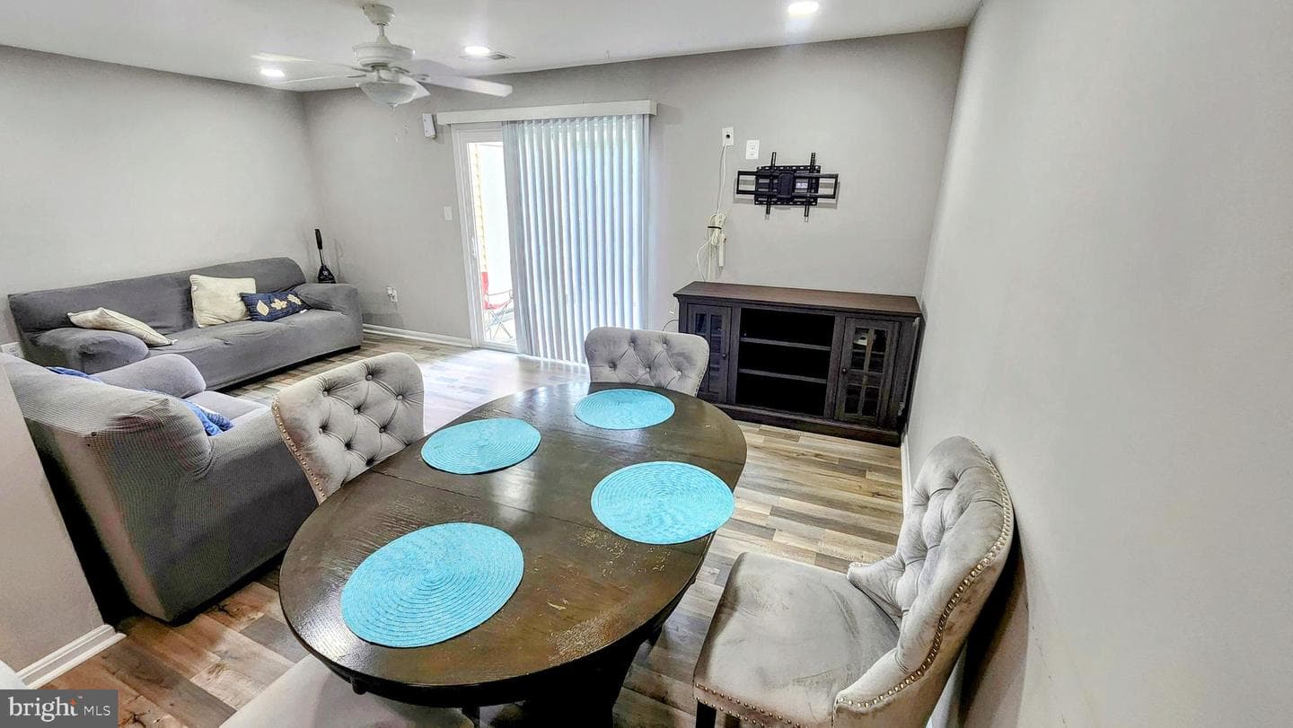 7817 W Point Court photo 4