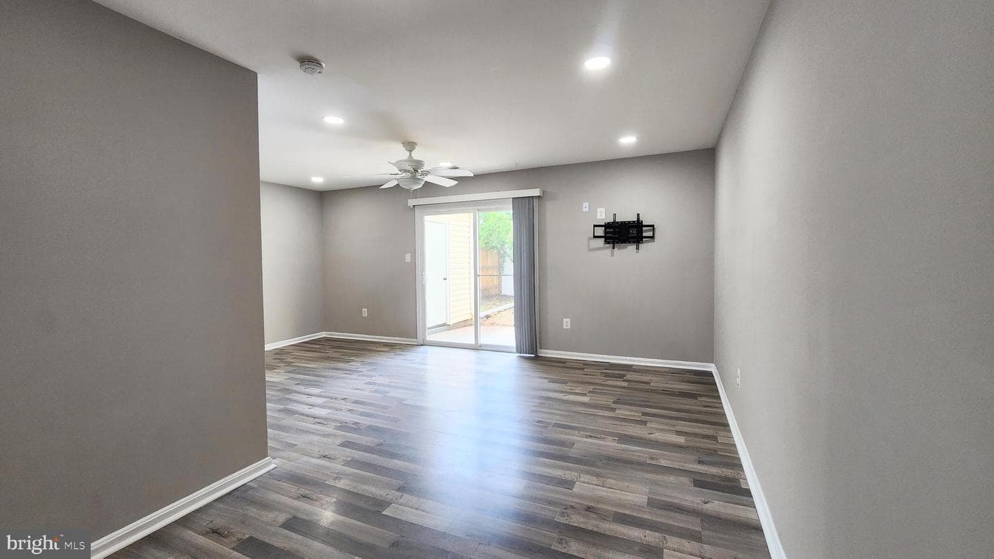 7817 W Point Court photo 5