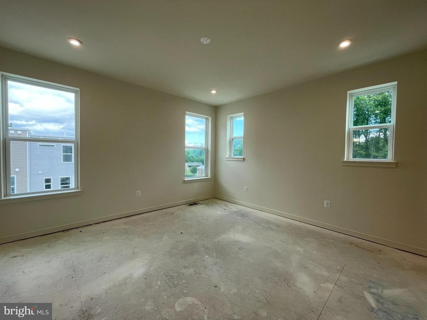 17918 Alicia Avenue photo 6