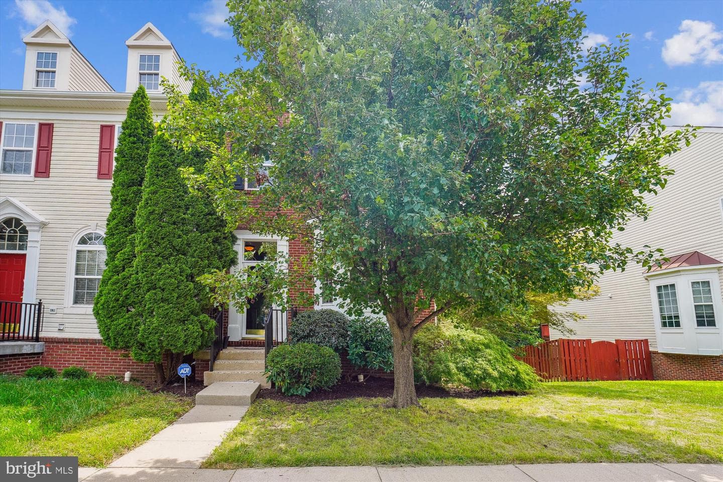8715 Chorley Way photo 2
