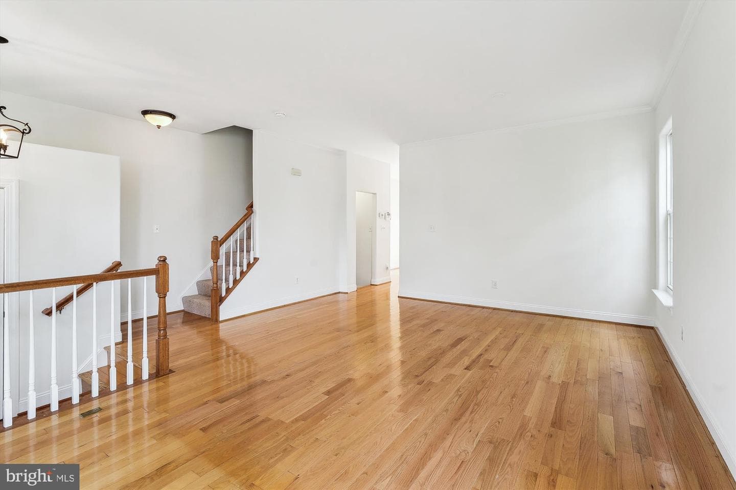 8715 Chorley Way photo 5