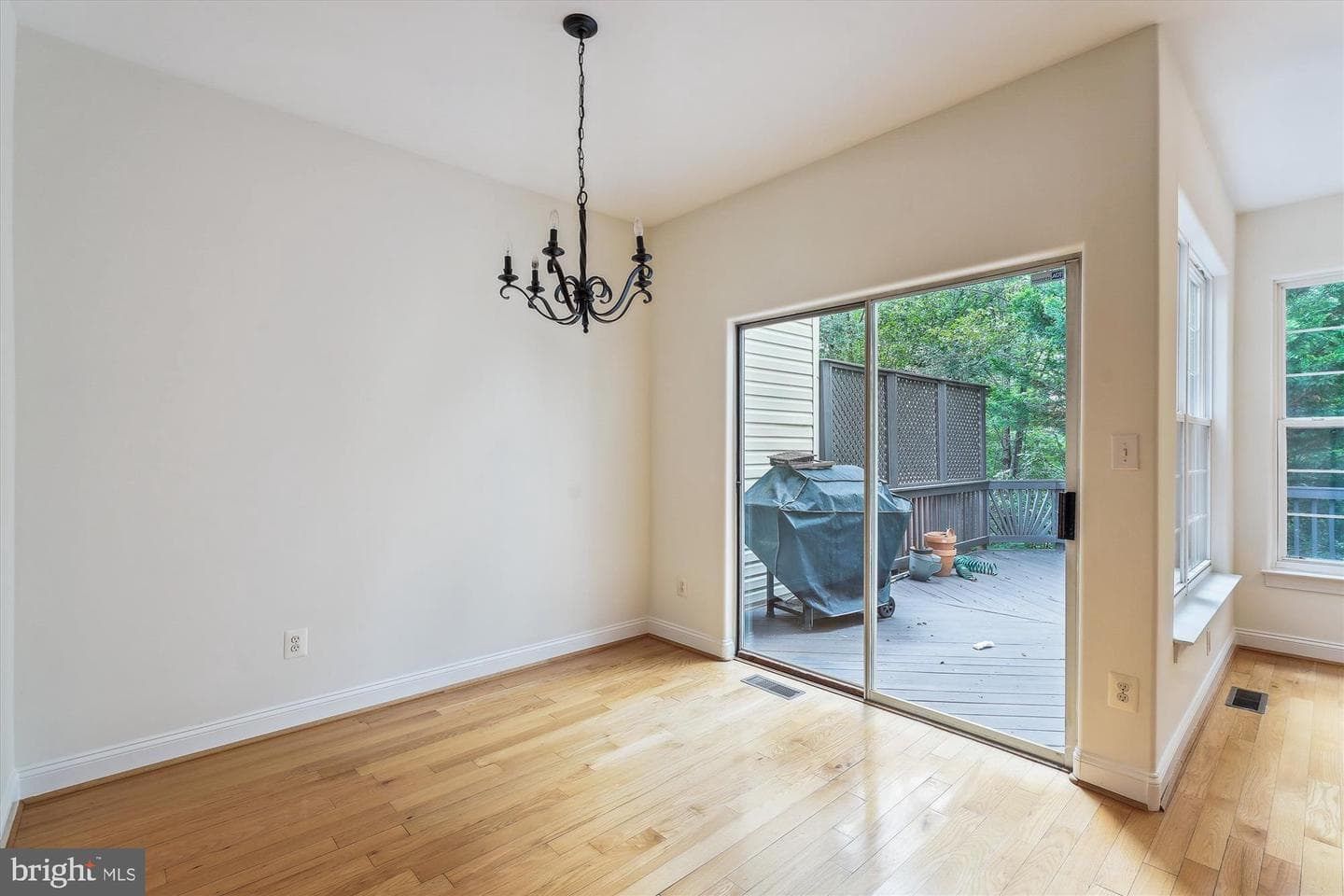 8715 Chorley Way photo 6