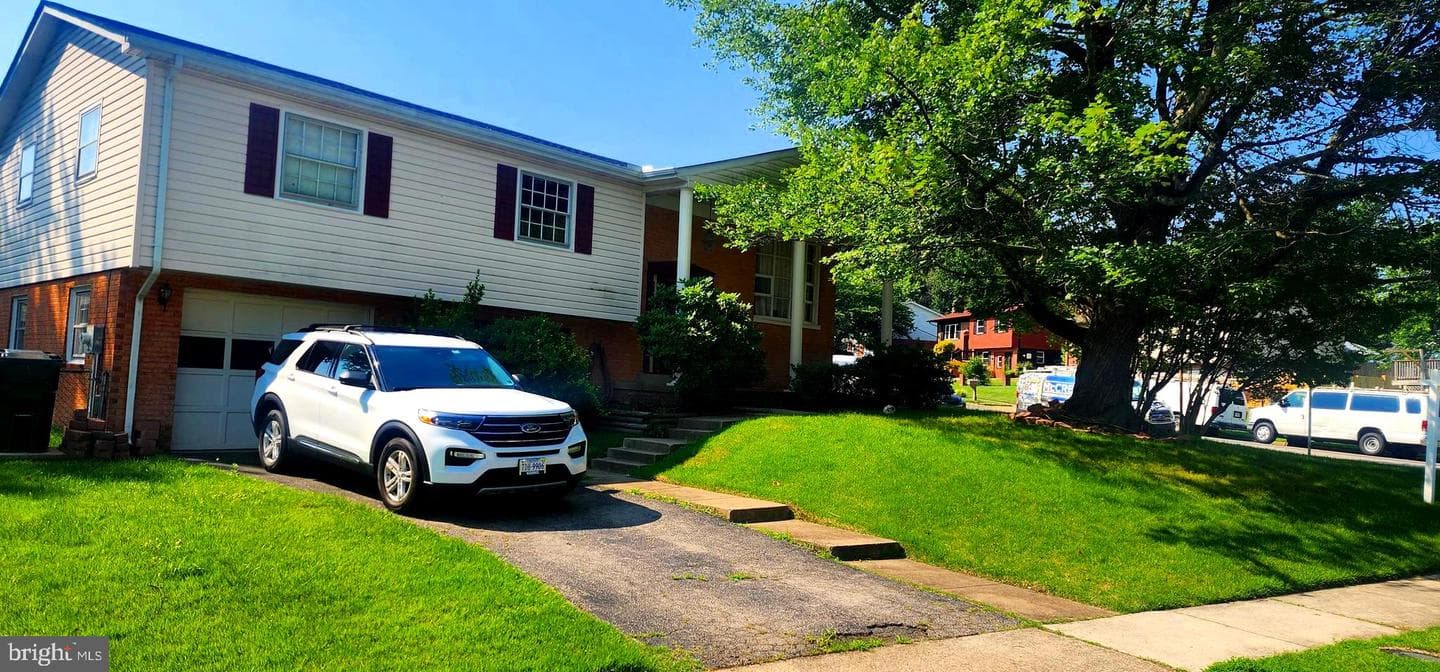 4811 Kirkdale Drive photo 1