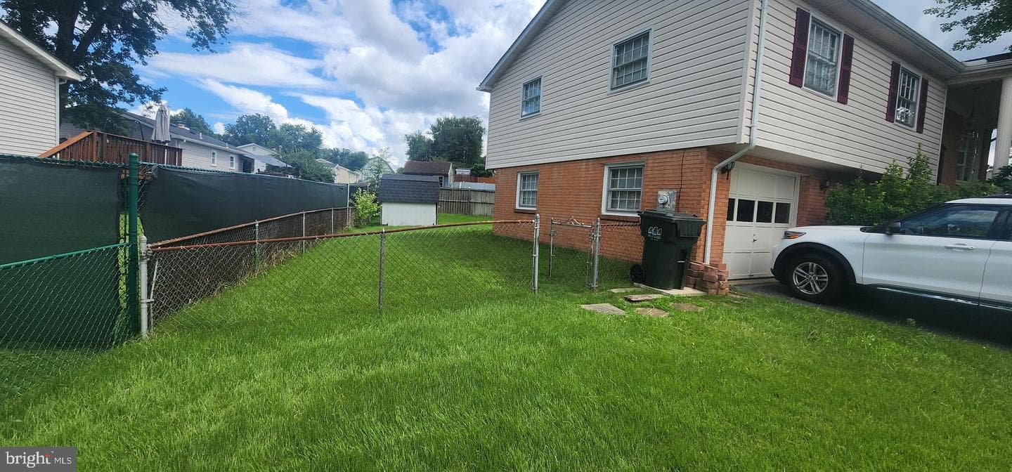 4811 Kirkdale Drive photo 9
