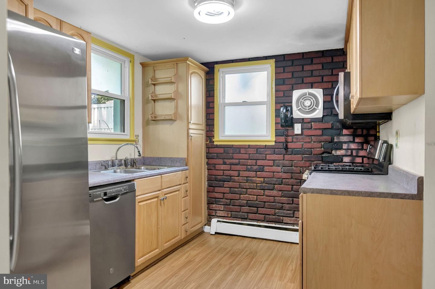 1301 Columbia Road photo 15