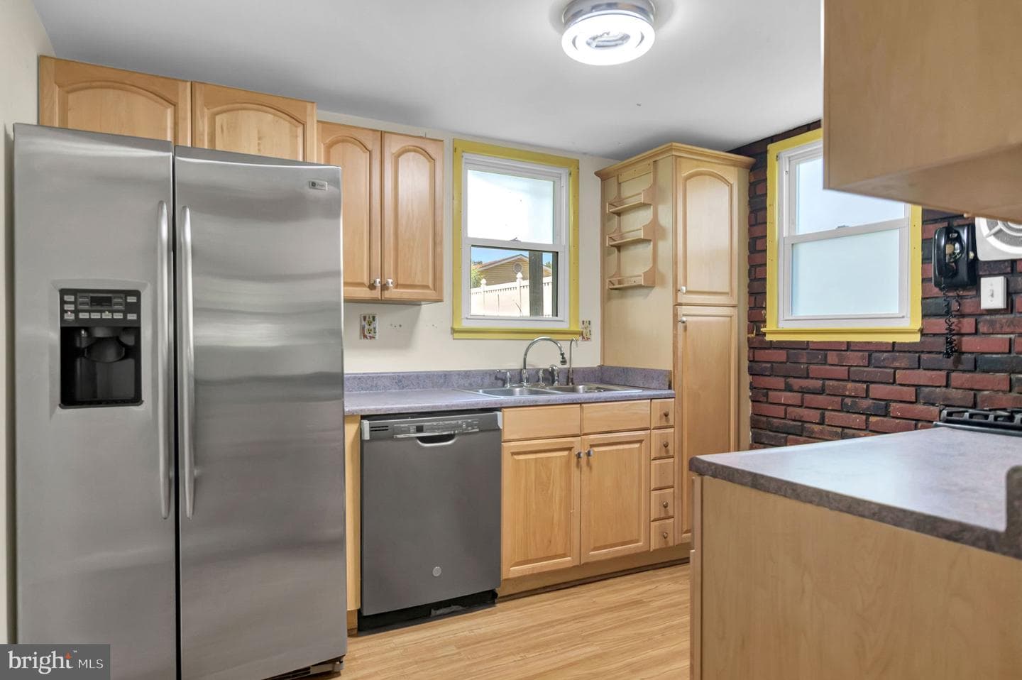 1301 Columbia Road photo 16
