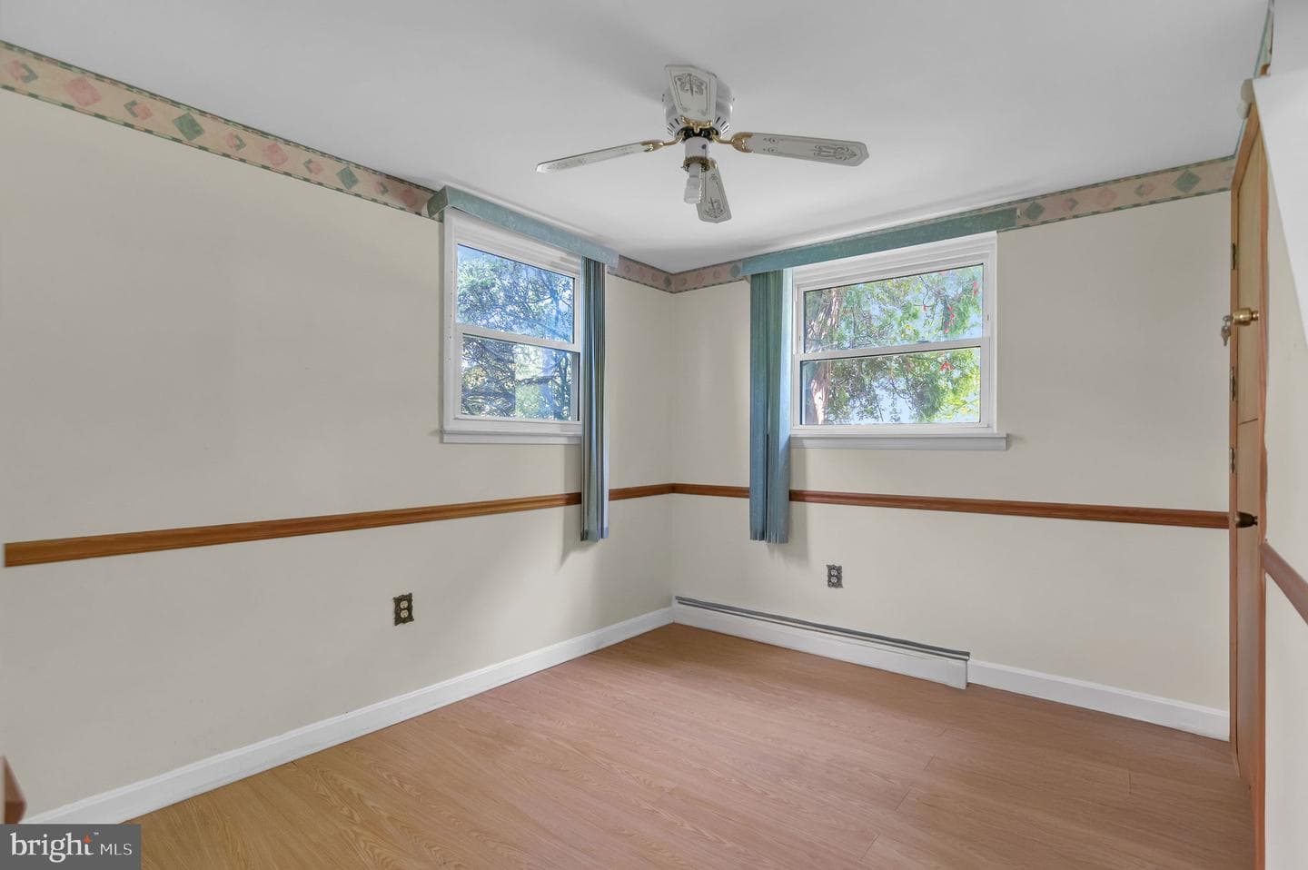 1301 Columbia Road photo 18
