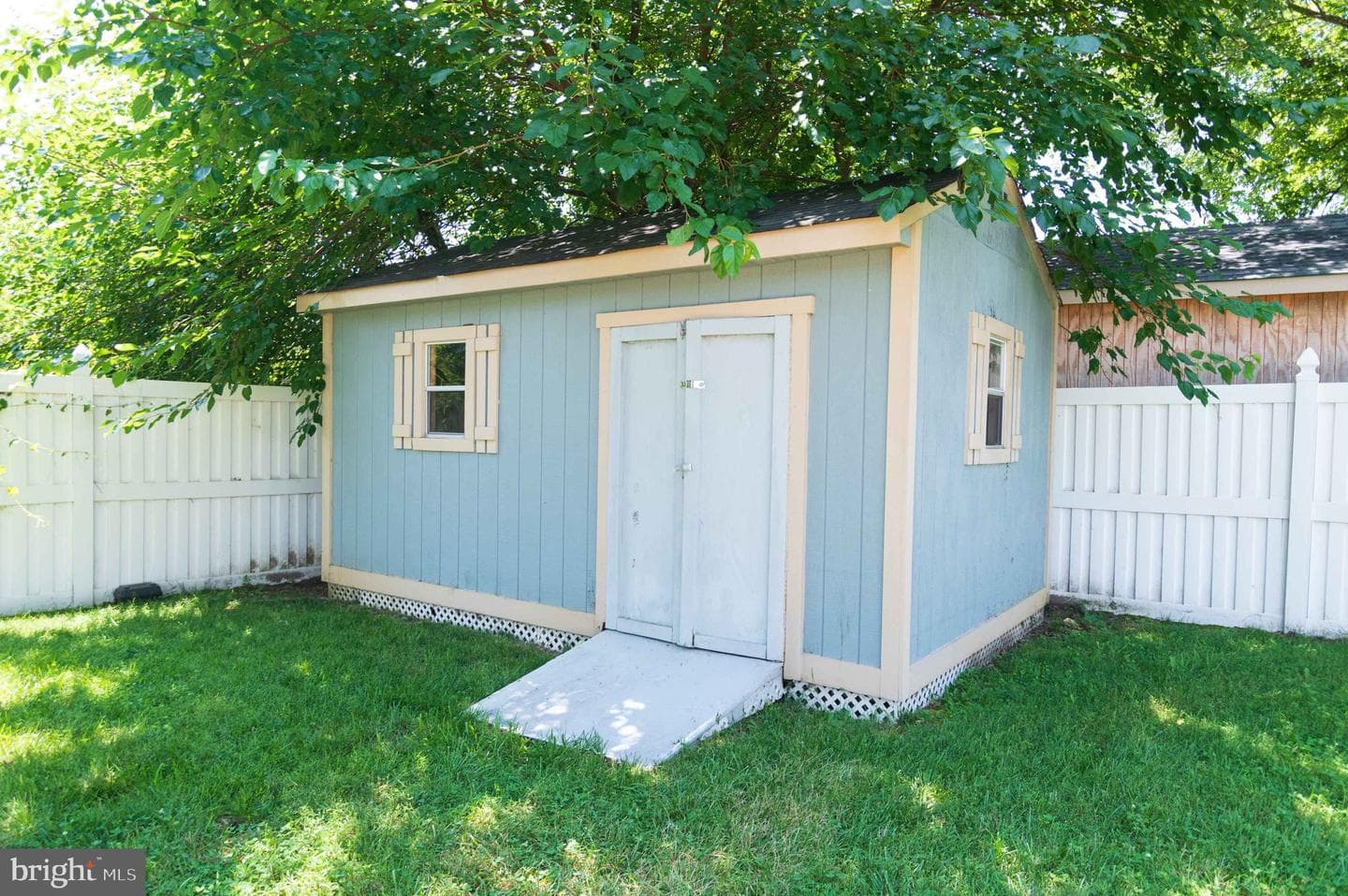 1301 Columbia Road photo 28