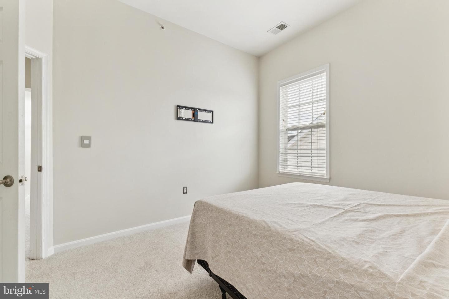 6831 Hampton Bay Lane photo 18