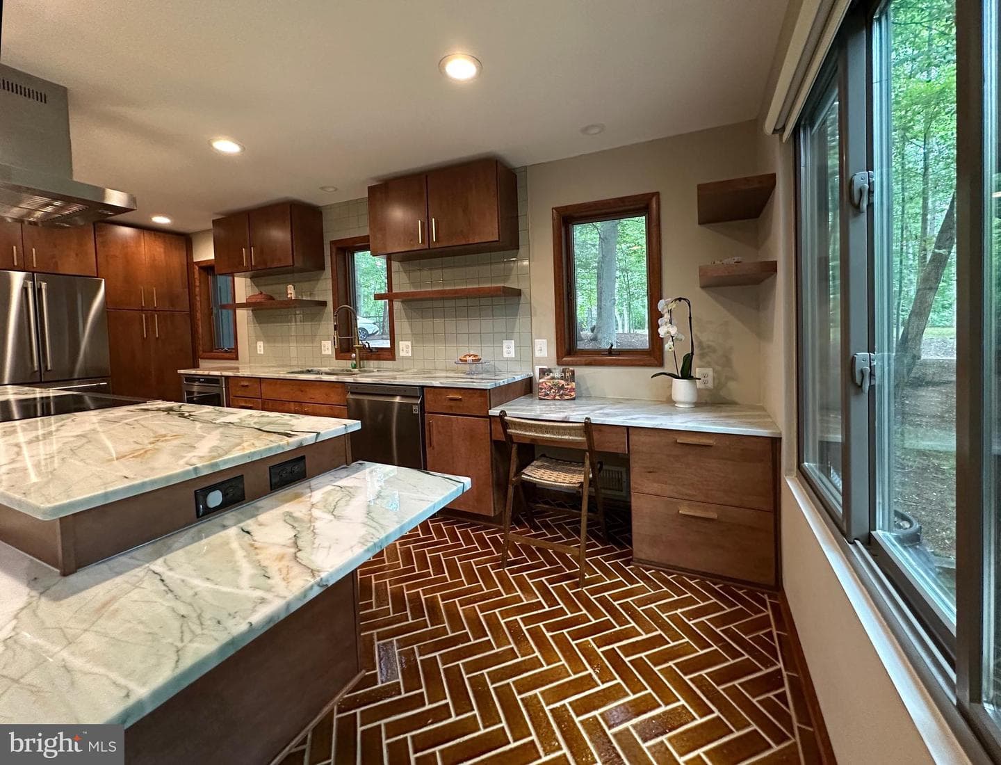 6303 Occoquan Forest Drive photo 29