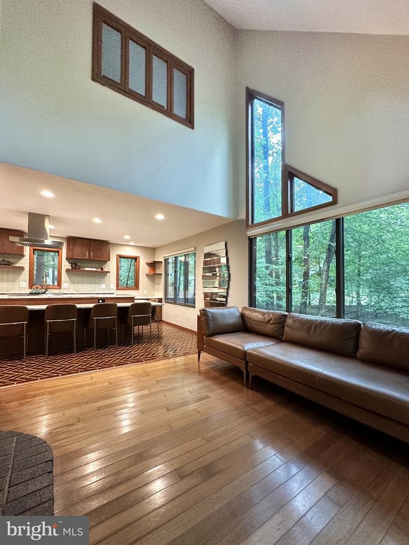 6303 Occoquan Forest Drive photo 31