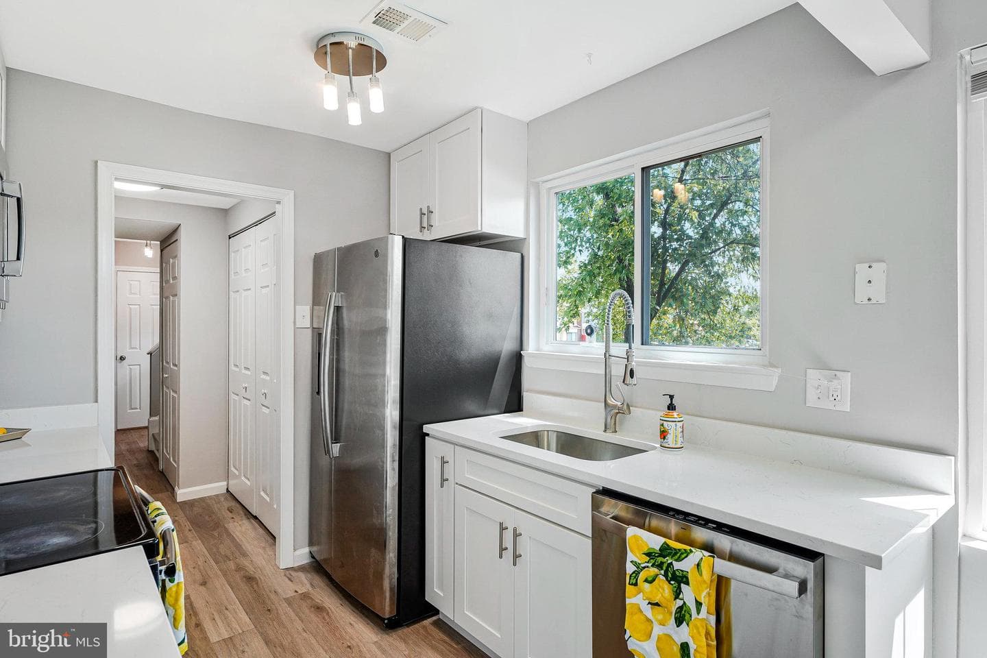 10801 Daisy Court photo 11