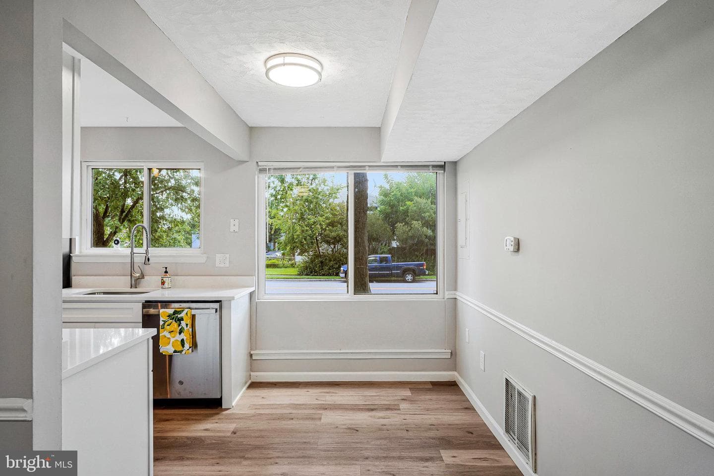 10801 Daisy Court photo 12