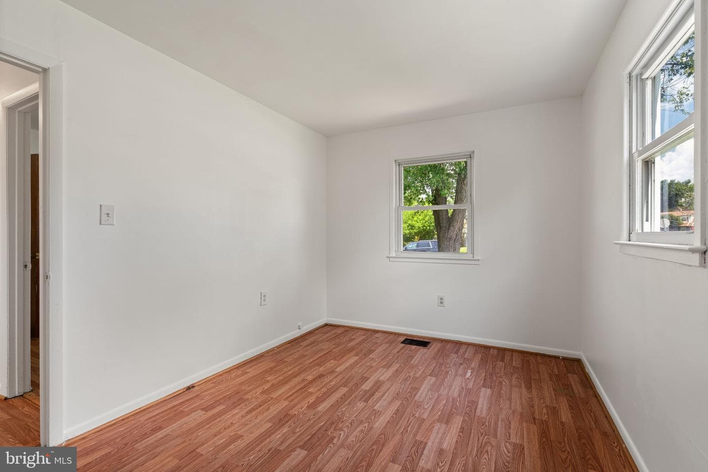 13223 Hawthorn Lane photo 20