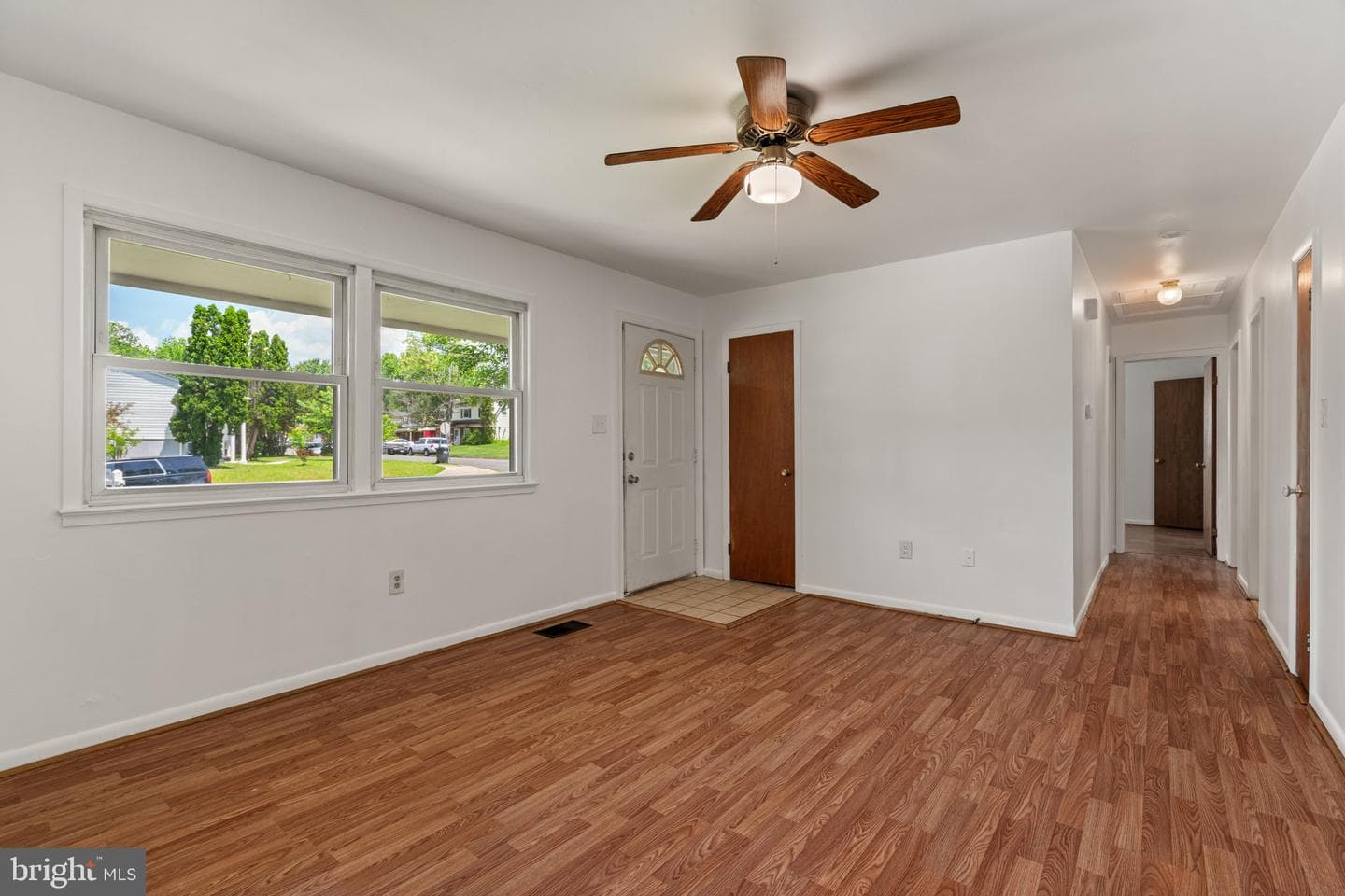 13223 Hawthorn Lane photo 4