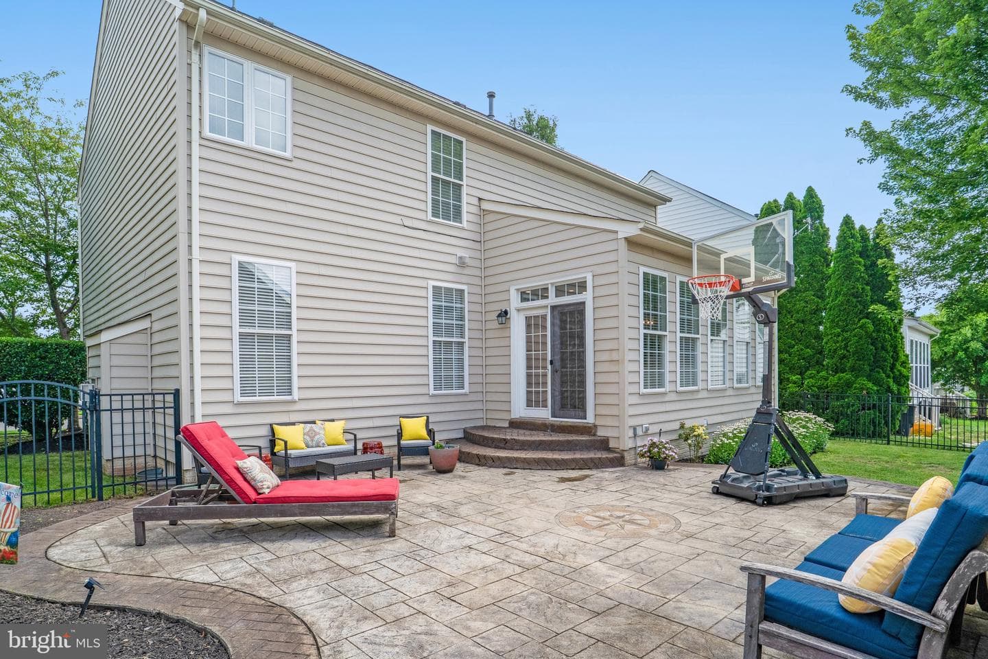 18008 Densworth Mews photo 25