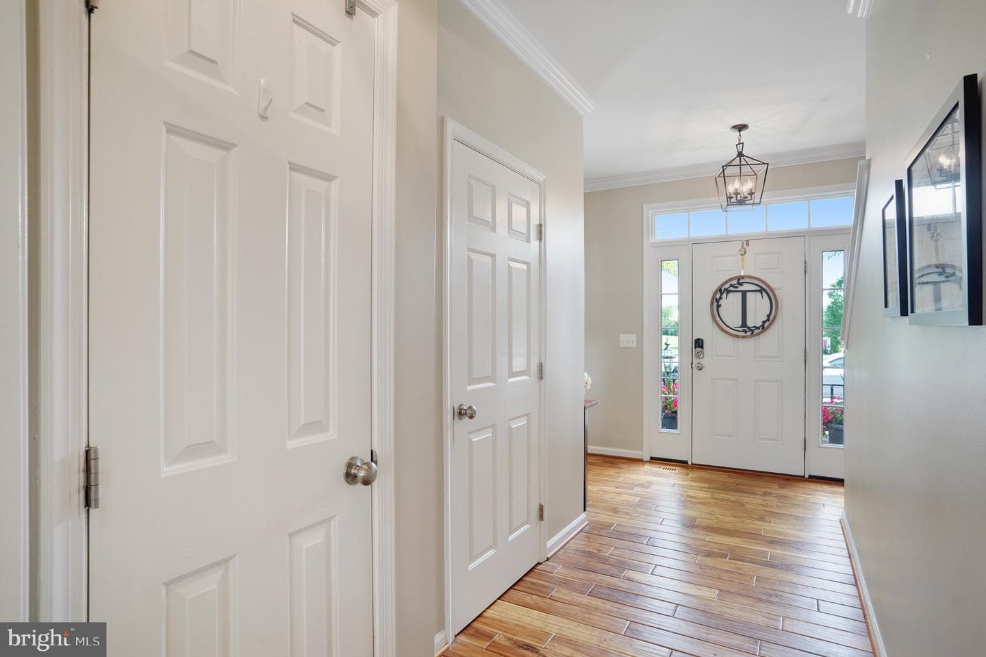 18008 Densworth Mews photo 5