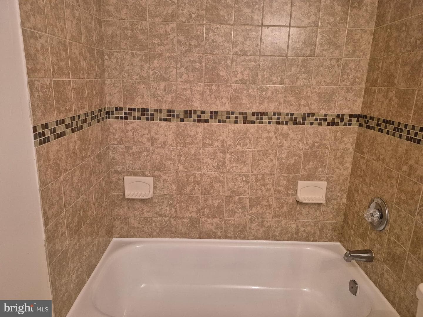14894 Cordell Avenue photo 38