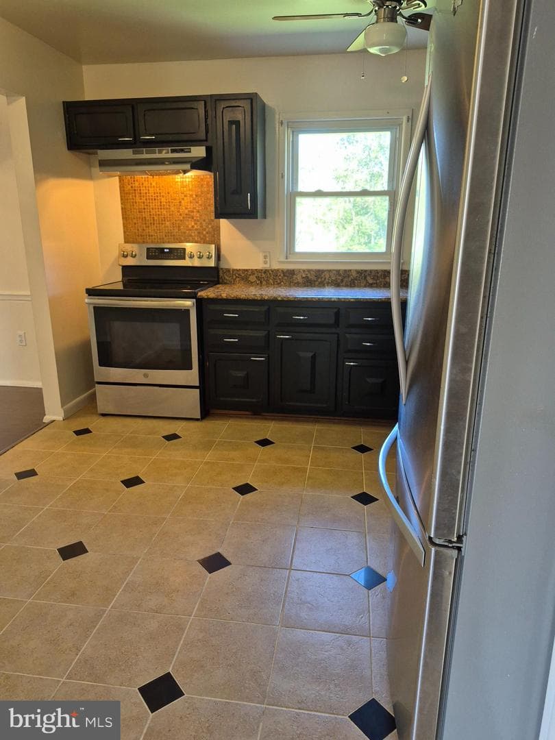 14894 Cordell Avenue photo 9