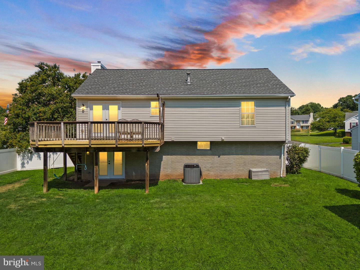 5837 Riverside Drive photo 4