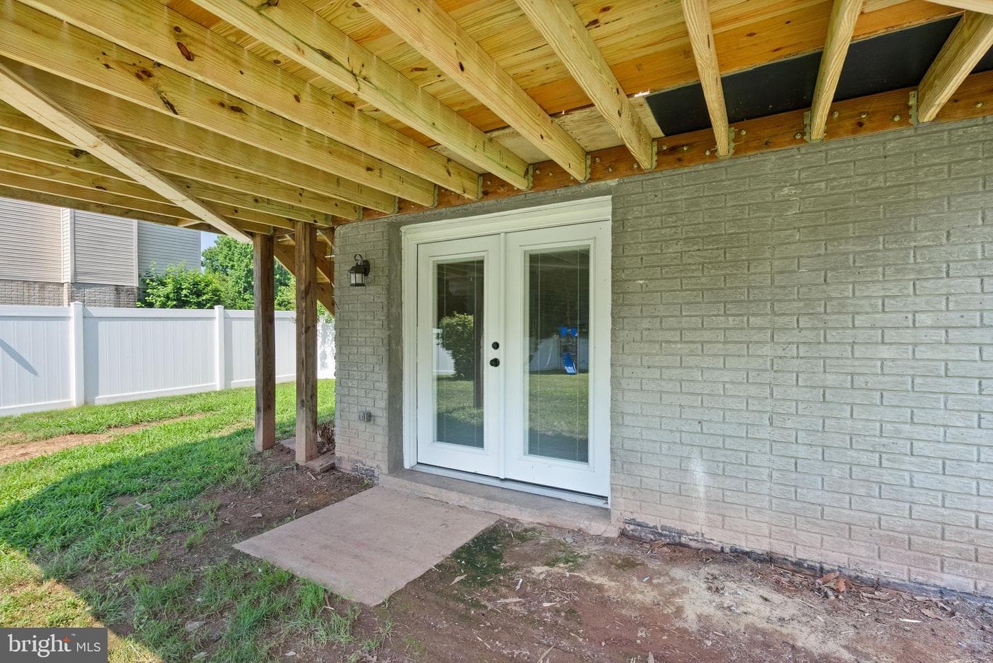 5837 Riverside Drive photo 49