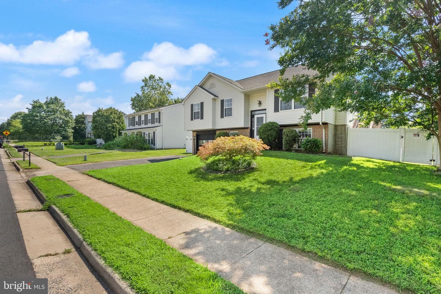 5837 Riverside Drive photo 5