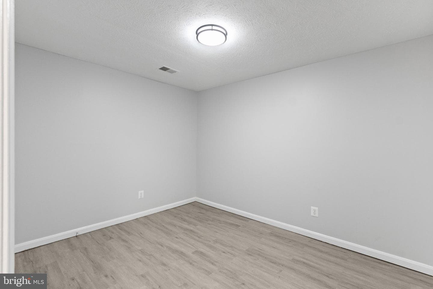 4893 Benecia Lane photo 37