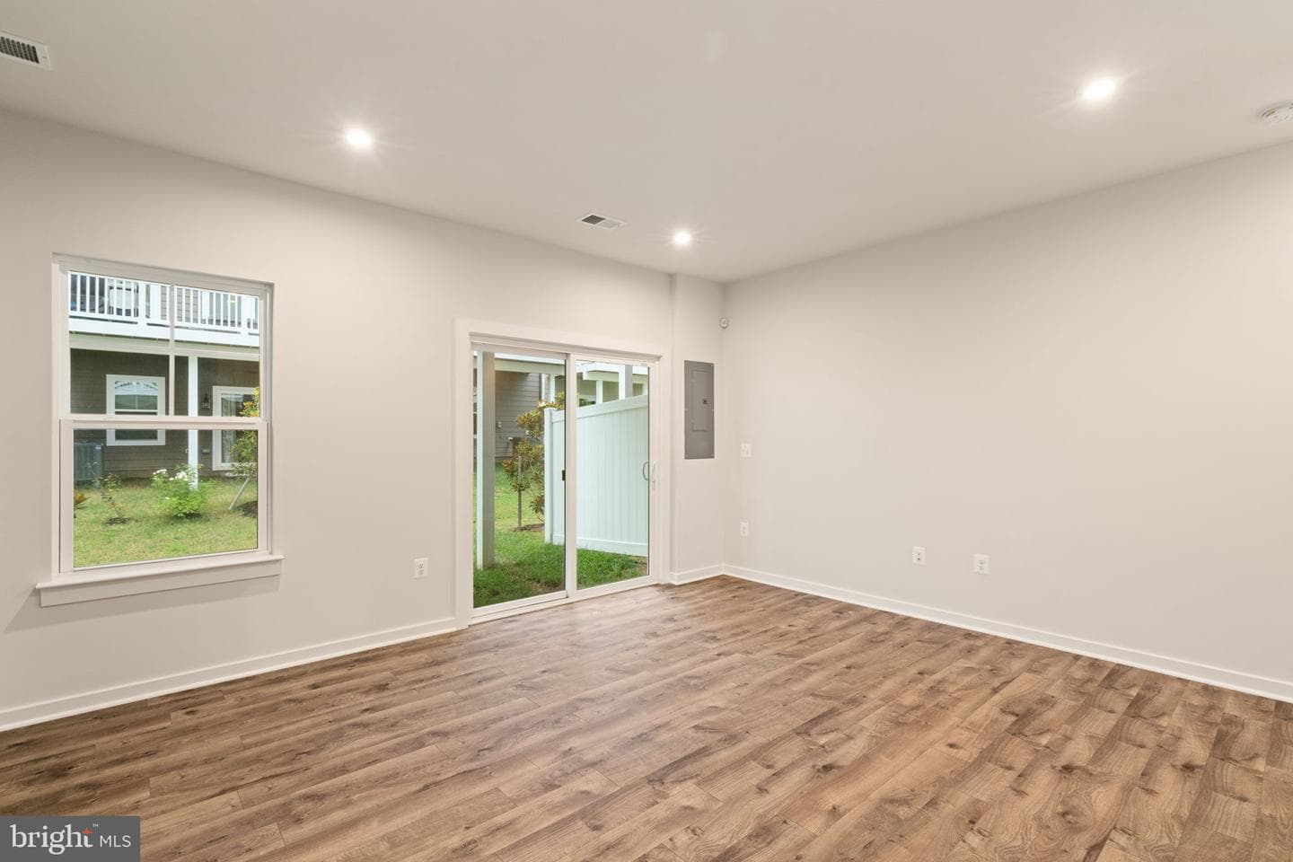 1699 Beech Leaf Street photo 7