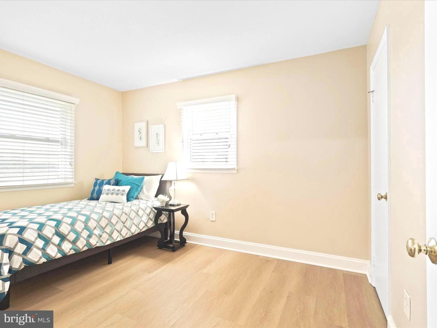 14809 Darbydale Avenue photo 31