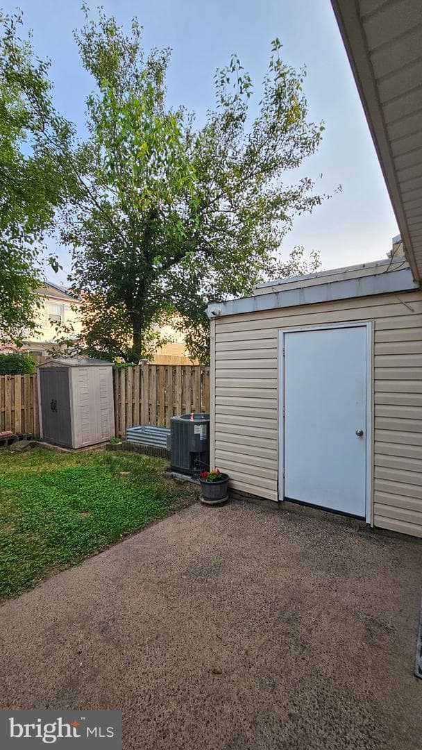 10234 Winchester Court photo 33