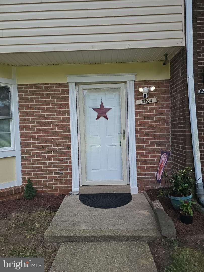 10234 Winchester Court photo 4