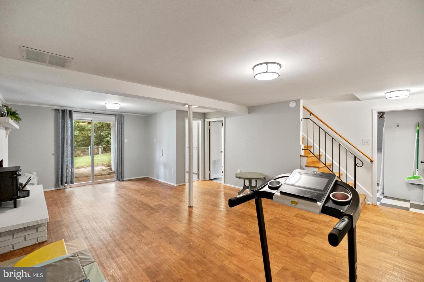 3587 Forestdale Avenue photo 27