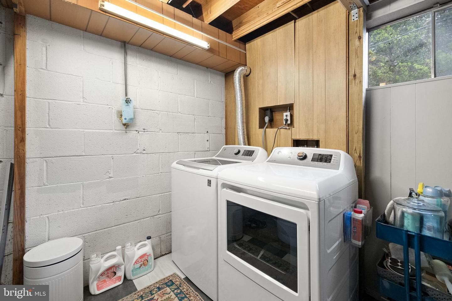 3587 Forestdale Avenue photo 32