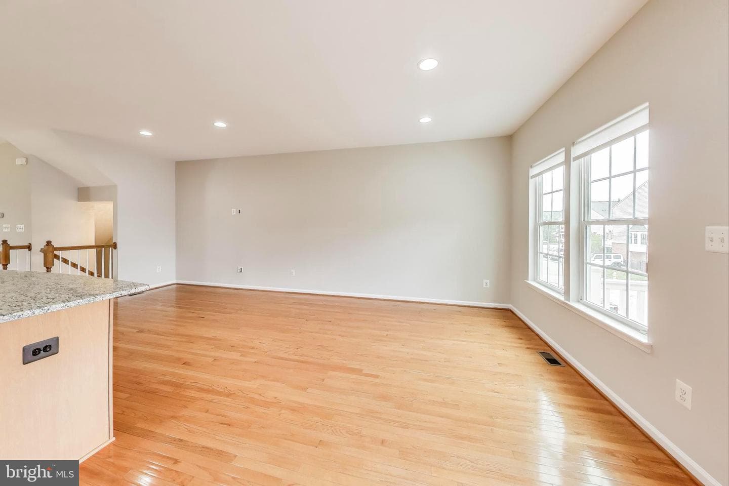 4448 Daisy Reid Avenue photo 14