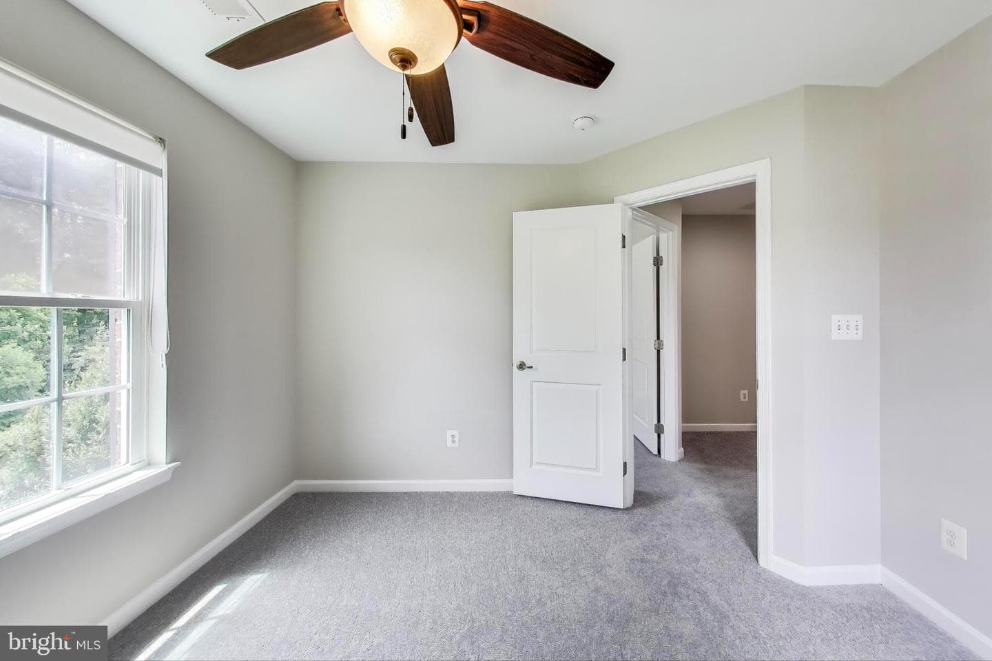 4448 Daisy Reid Avenue photo 31