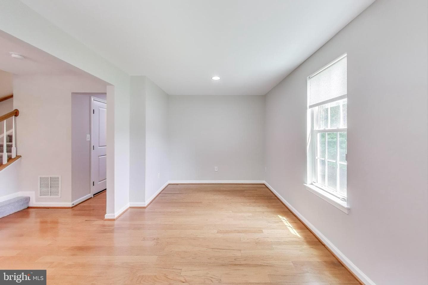 4448 Daisy Reid Avenue photo 6
