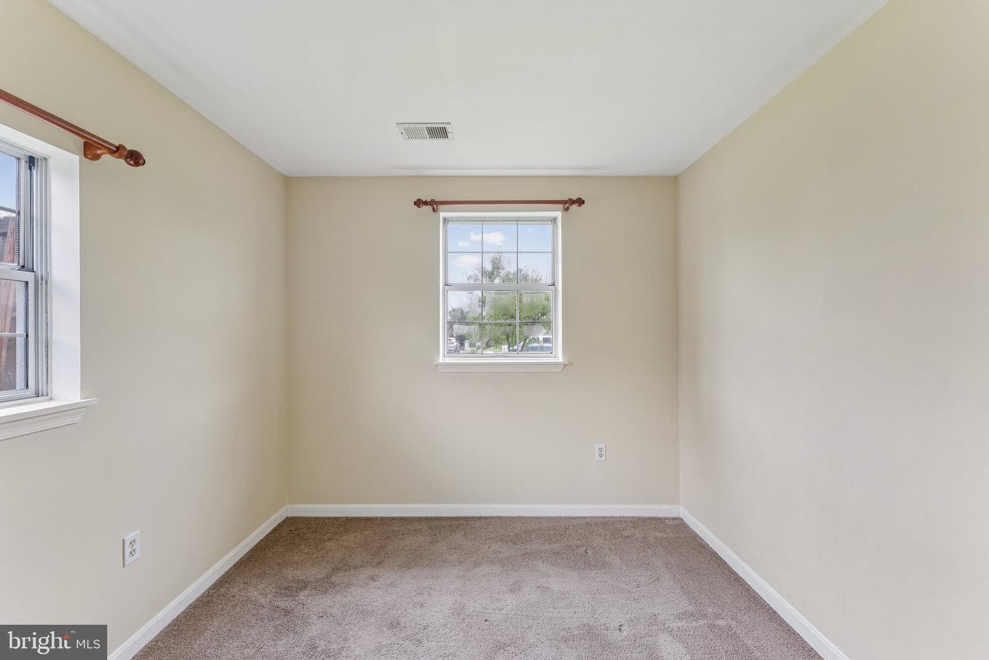 5832 Riverside Drive photo 15