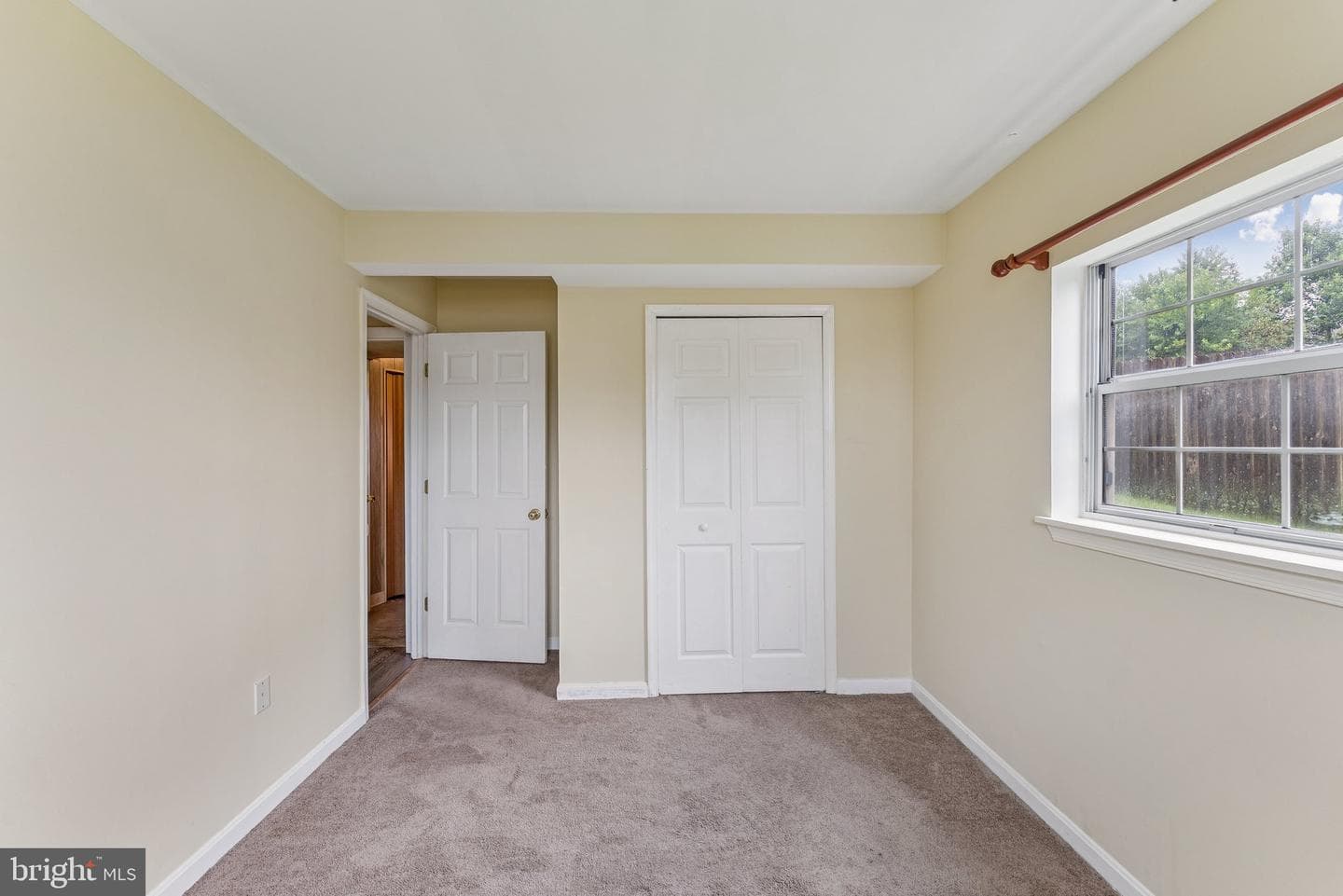 5832 Riverside Drive photo 18