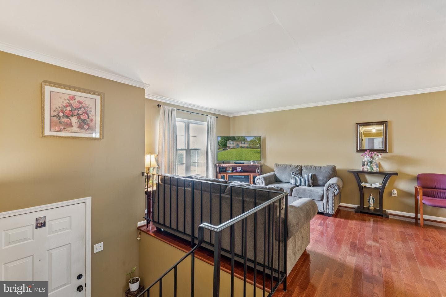 5832 Riverside Drive photo 2