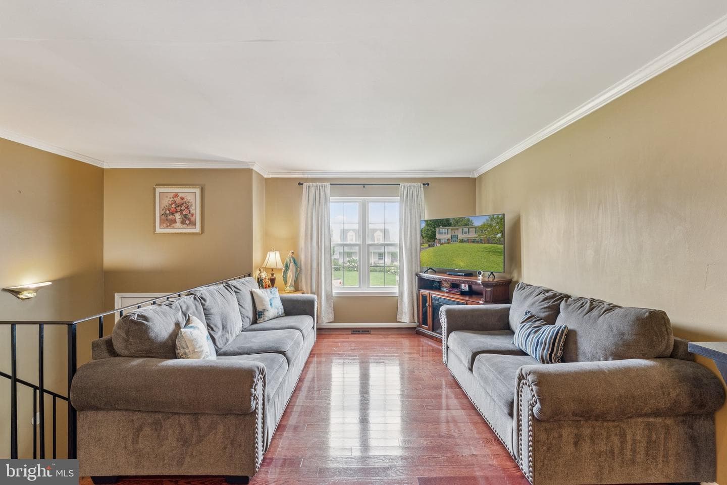 5832 Riverside Drive photo 3